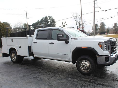 Used 2021 GMC Sierra 3500 4x4 3500 SERVICE BODY GAS ENG w/ Convenience Package image 9