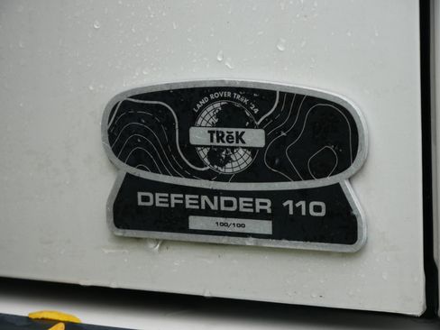 Used 2024 Land Rover Defender 110 S image 11