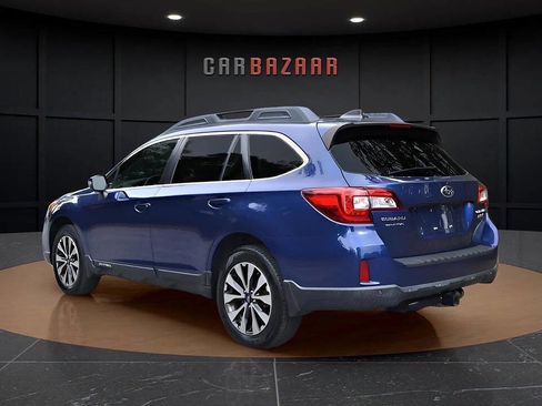 Used 2017 Subaru Outback 2.5i Limited image 4