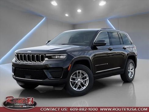 New 2026 Jeep Grand Cherokee Laredo AWD/4WD image 1