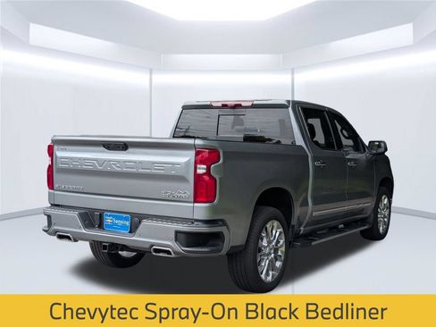 Used 2025 Chevrolet Silverado 1500 High Country w/ Technology Package AWD/4WD image 6