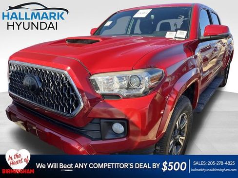 Used 2018 Toyota Tacoma TRD Sport image 1