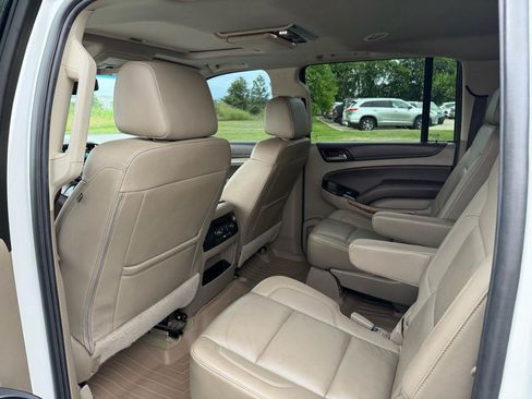Used 2018 Chevrolet Suburban Premier AWD/4WD image 15