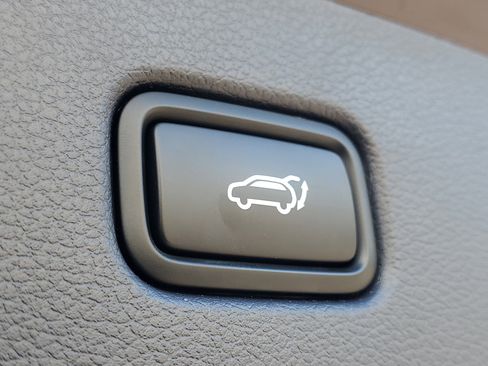 Used 2024 Hyundai Palisade Calligraphy image 9