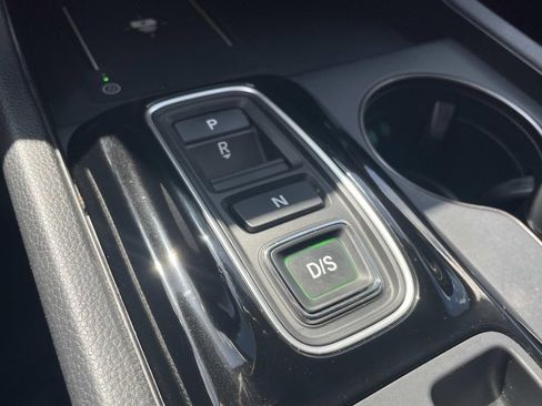 Used 2025 Honda Pilot EX-L image 22