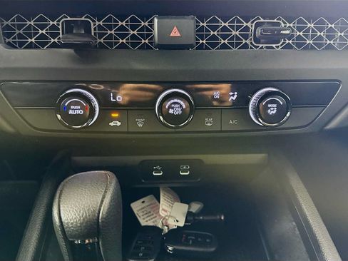 Certified 2025 Honda Accord LX image 12