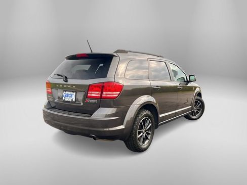 Used 2018 Dodge Journey SE w/ Blacktop Package image 4