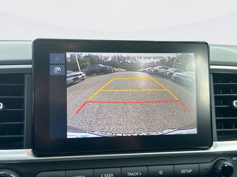 Used 2023 Hyundai Venue SEL w/ Cargo Package FWD image 24