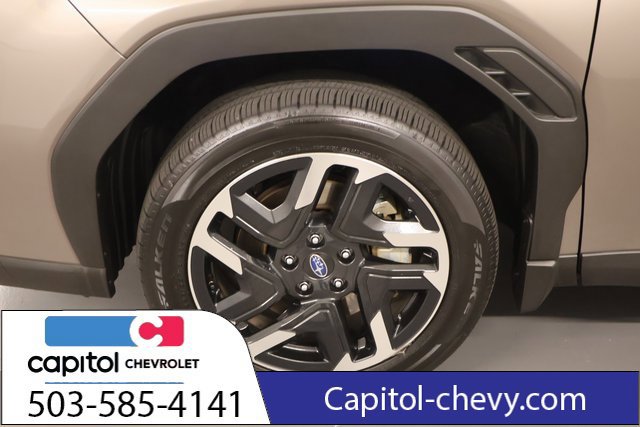 Used 2025 Subaru Forester Premium AWD/4WD image 8