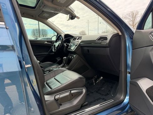 Used 2018 Volkswagen Tiguan SEL Premium image 30