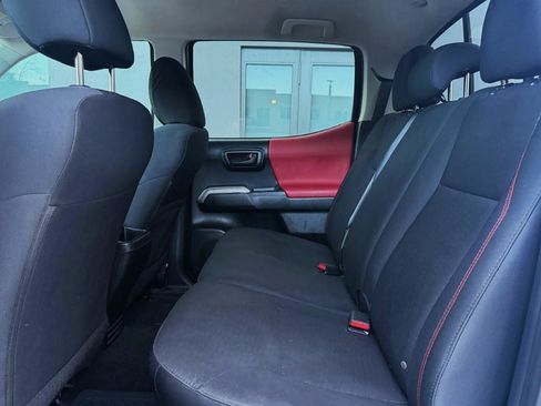 Used 2016 Toyota Tacoma SR5 RWD image 15