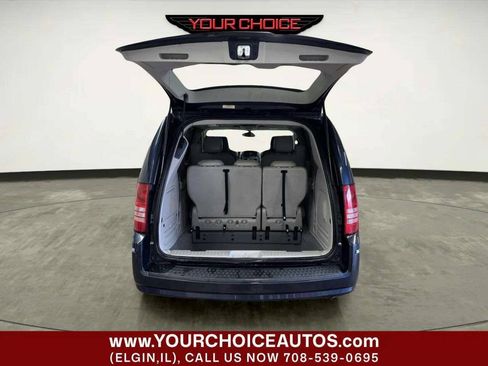 Used 2008 Chrysler Town & Country Limited w/ Trailer Tow Group FWD image 12