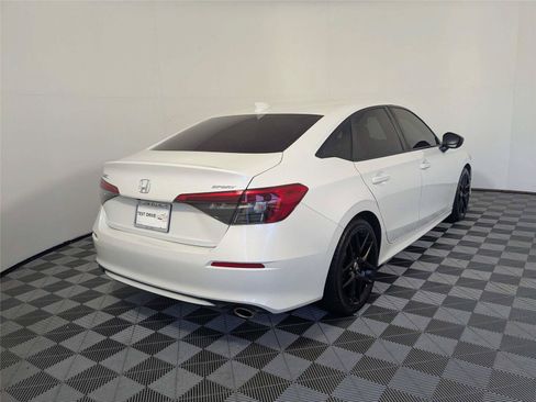 Used 2022 Honda Civic Sport image 6