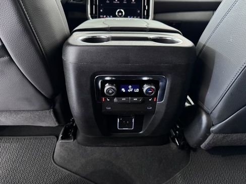 Certified 2025 GMC Yukon XL Denali AWD/4WD image 31