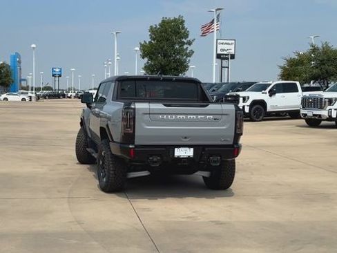 New 2025 GMC Hummer EV 3X w/ Extreme Off-Road Package image 8