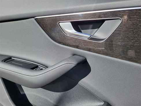 New 2026 Audi Q8 Premium Plus image 10