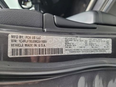 Used 2021 Jeep Grand Cherokee Limited w/ Luxury Group II image 33