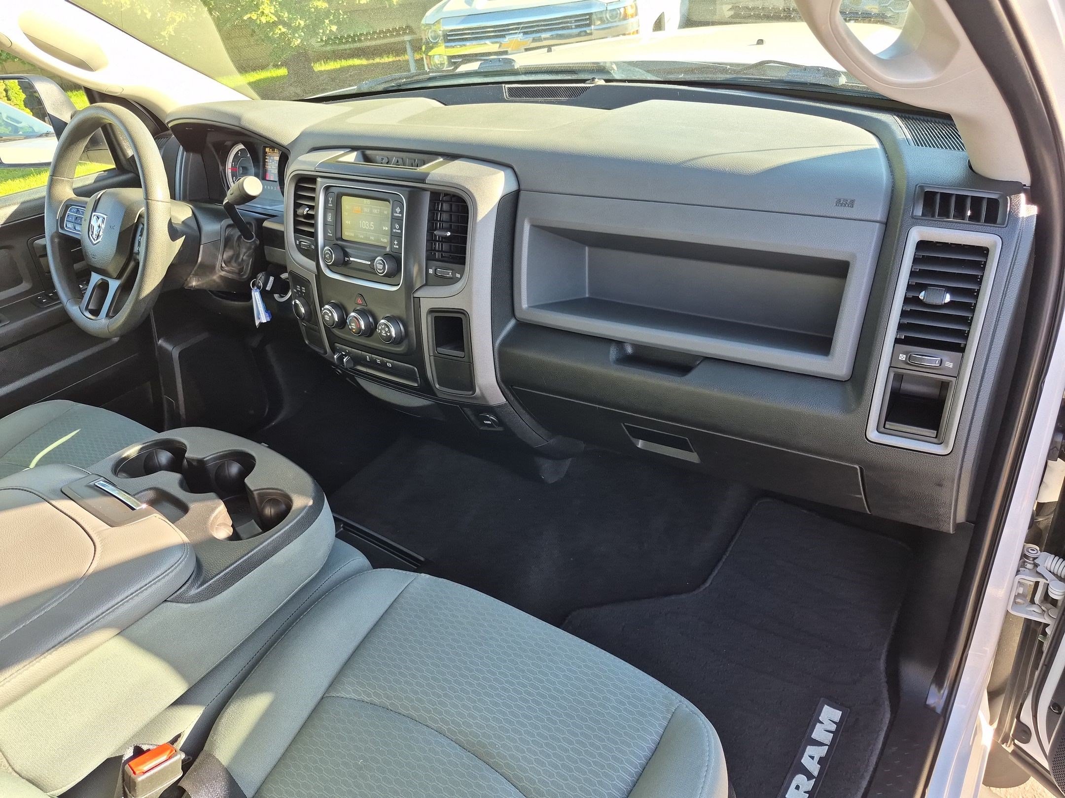 Used 2018 RAM 2500 Tradesman w/ Chrome Appearance Group AWD/4WD image 33