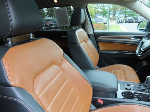 Used 2019 Volkswagen Atlas SEL Premium AWD/4WD image 35