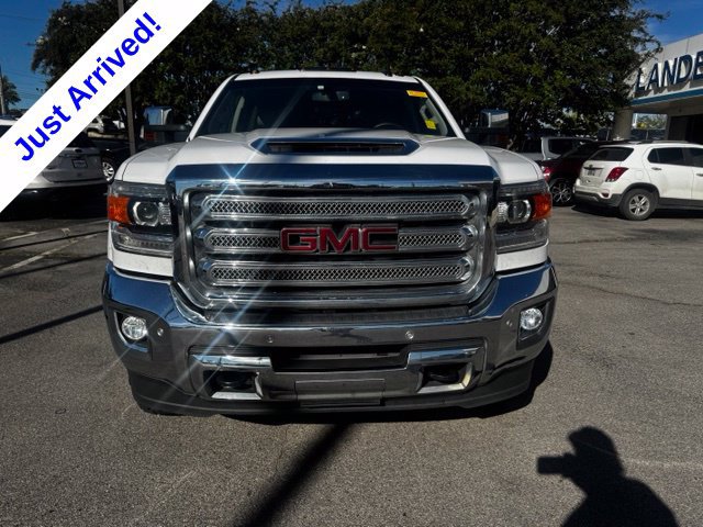 Used 2017 GMC Sierra 2500 SLT w/ Duramax Plus Package AWD/4WD image 10