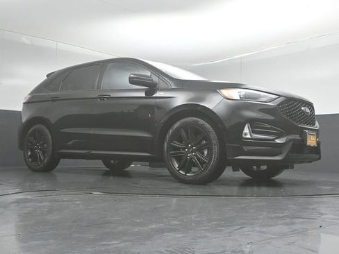 Certified 2021 Ford Edge ST-Line w/ Class II Trailer Tow Package image 33