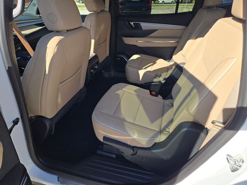 New 2026 Buick Enclave Preferred w/ Power Package AWD/4WD image 22