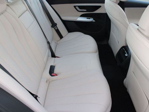 Used 2026 Mercedes-Benz E 350 Sedan image 31