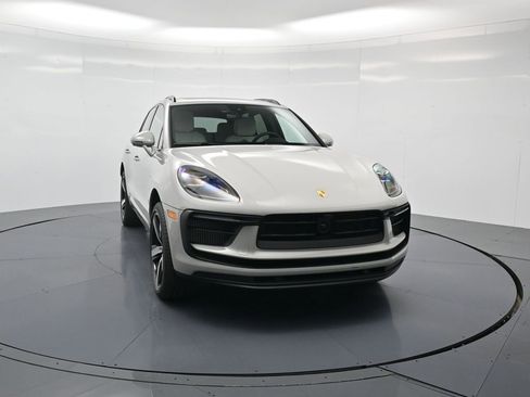 Certified 2026 Porsche Macan S image 33