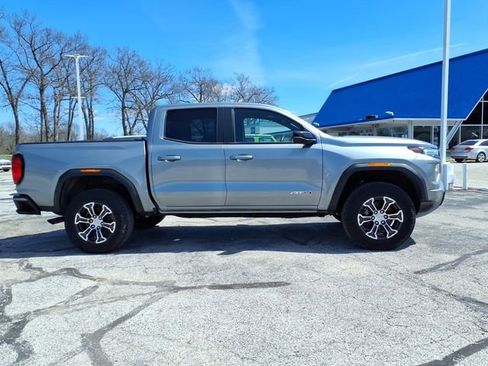 Used 2023 GMC Canyon AT4 w/ Technology Package AWD/4WD image 4