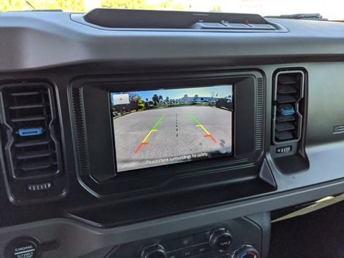 Certified 2022 Ford Bronco Black Diamond image 26