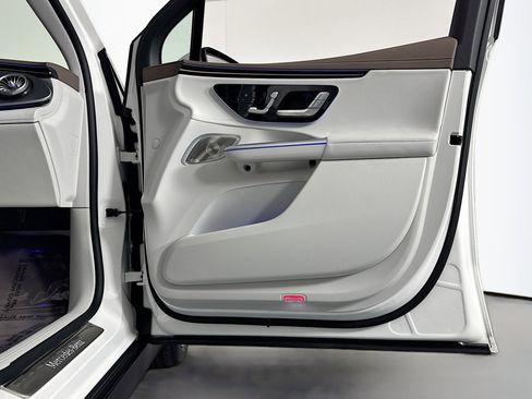 Certified 2023 Mercedes-Benz EQE 350+ 4MATIC SUV image 23