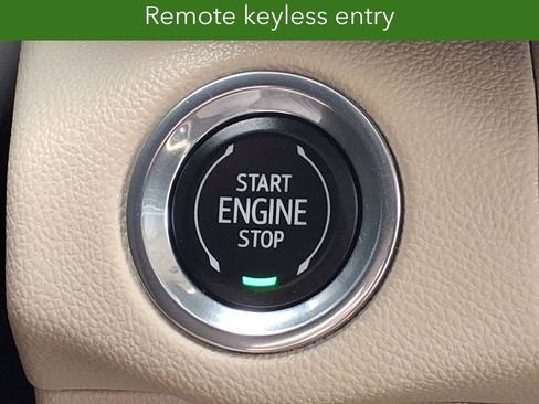 Certified 2022 Buick Envision Essence w/ Technology Package I FWD image 32