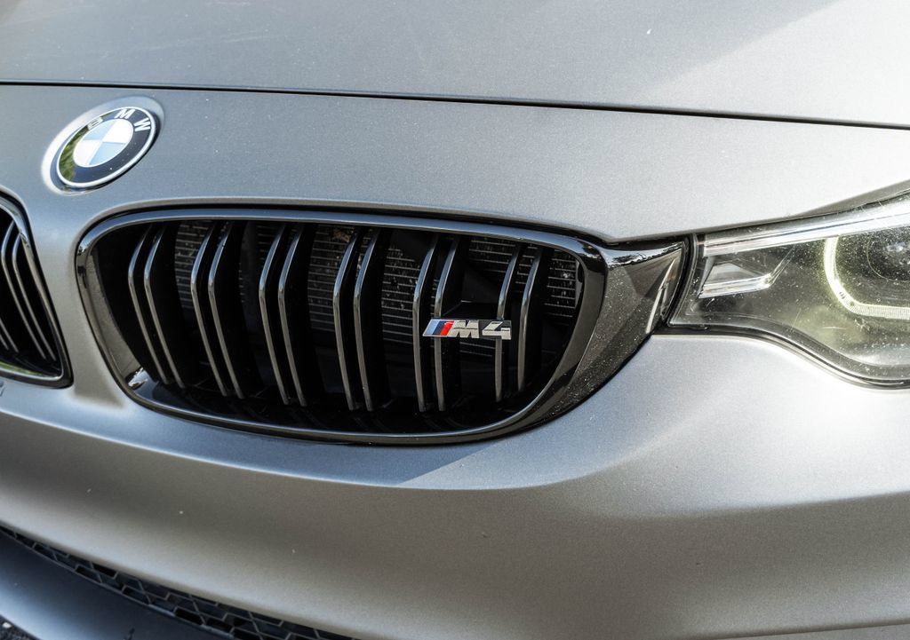 Used 2018 BMW M4 Coupe RWD image 33