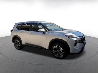 Used 2025 Nissan Rogue SV FWD video 2