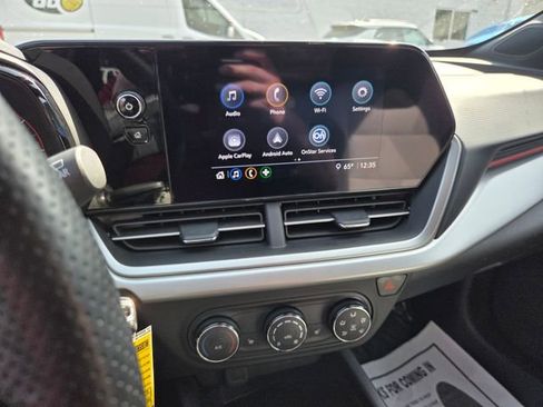 Used 2024 Chevrolet Trax RS w/ Sunroof Package image 10