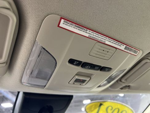 Used 2021 Toyota Corolla LE image 30