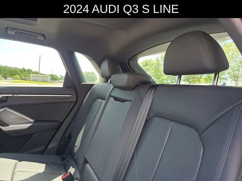 Used 2024 Audi Q3 2.0T Premium Plus w/ Premium Plus Package AWD/4WD image 17