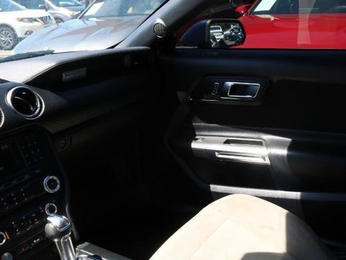 Used 2018 Ford Mustang Coupe RWD image 18