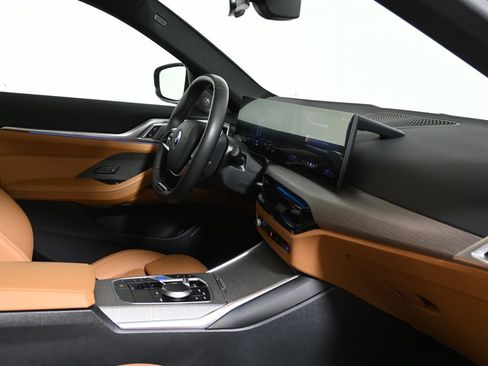 Certified 2025 BMW i4 xDrive40i w/ Premium Package AWD/4WD image 31