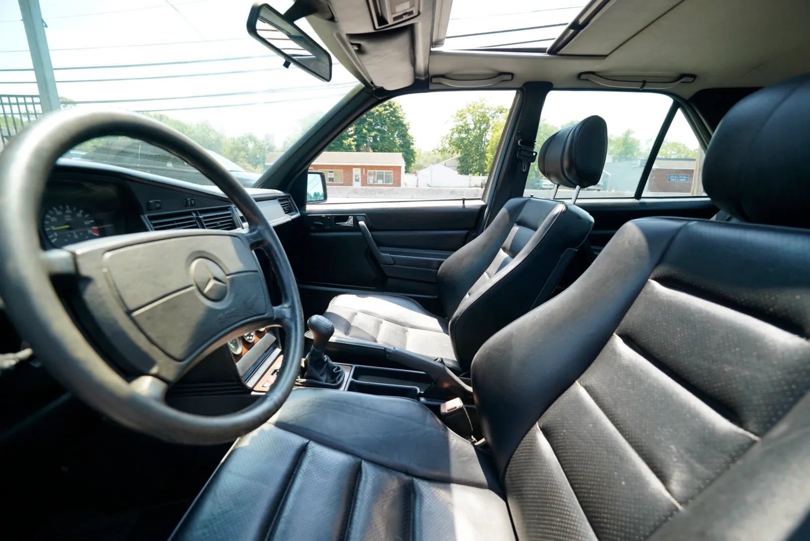 Used 1987 Mercedes-Benz 190 E 2.3-16 image 21
