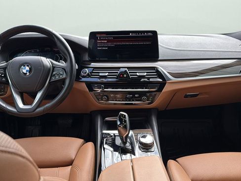 Used 2022 BMW 540i w/ Executive Package image 22