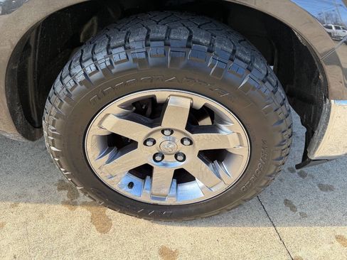 Used 2011 RAM 1500 Laramie image 6