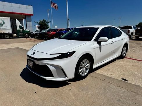 Used 2025 Toyota Camry LE FWD image 1