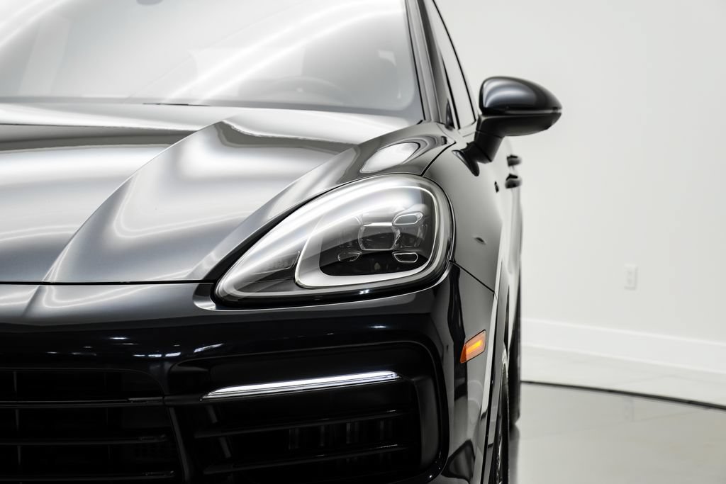 Used 2023 Porsche Cayenne w/ Premium Package AWD/4WD image 50