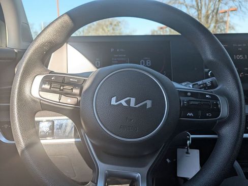 Used 2024 Kia Sportage LX image 14