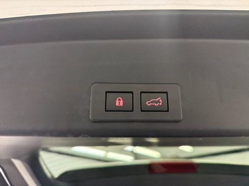 Used 2020 Subaru Ascent Limited w/ Technology Package image 21