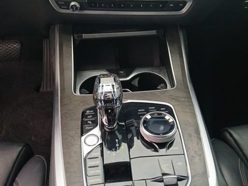 Used 2020 BMW X7 xDrive40i w/ Premium Package AWD/4WD image 19