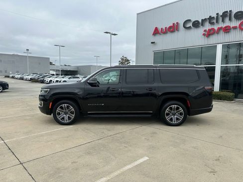 Used 2023 Jeep Wagoneer L Series II image 6