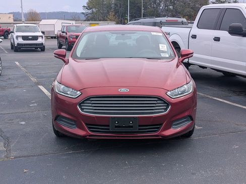 Used 2016 Ford Fusion SE image 5
