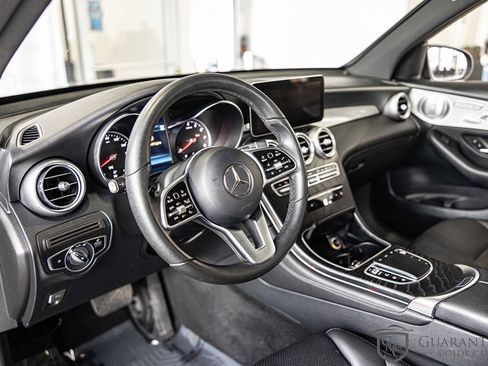 Used 2020 Mercedes-Benz GLC 300 SUV w/ Parking Assistance Package image 21